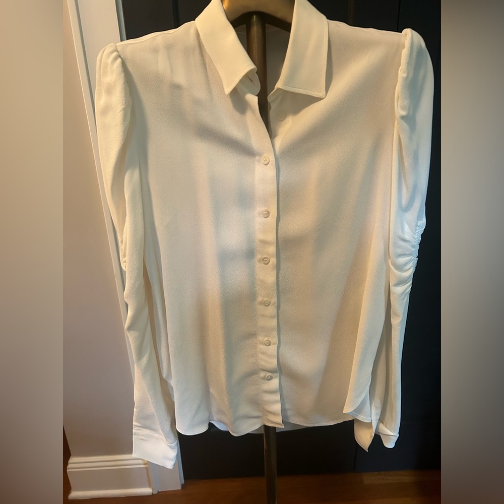 See By Chloe viscose  ivory puffed sleeve blouse. Size 40